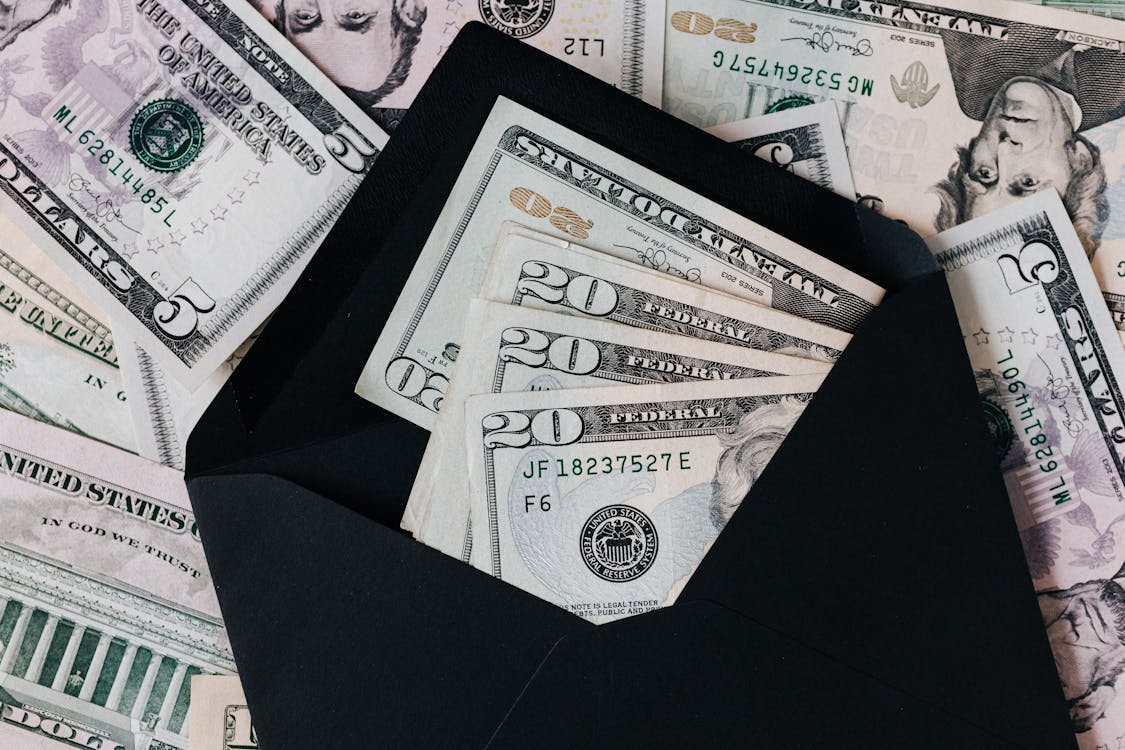 Como Ensinar Educação Financeira para Filhos: O Que a Ciência do Desenvolvimento Comprova